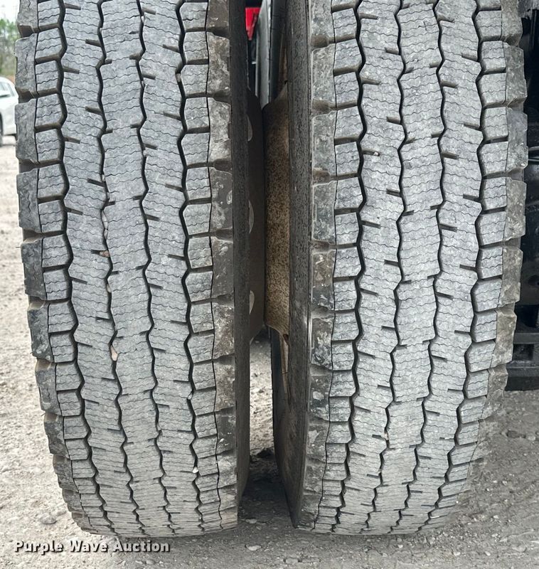 image for item EH3847 2008 Mack CHU613 dump truck