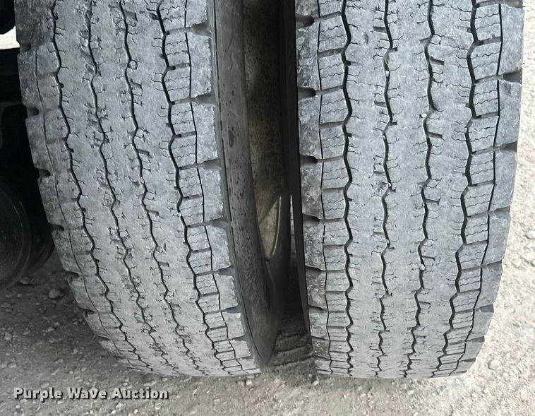 image for item EH3847 2008 Mack CHU613 dump truck