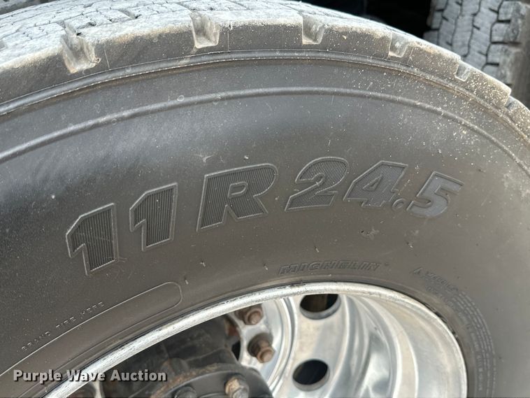 image for item EH3847 2008 Mack CHU613 dump truck