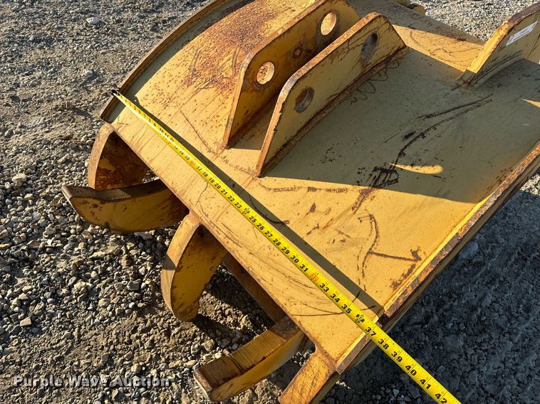 image for item EH6576 Bodine G-210 excavator grapple