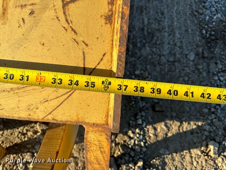 image for item EH6576 Bodine G-210 excavator grapple