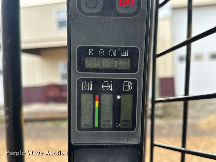 image for item EH6594 2012 Case SR220 skid steer loader