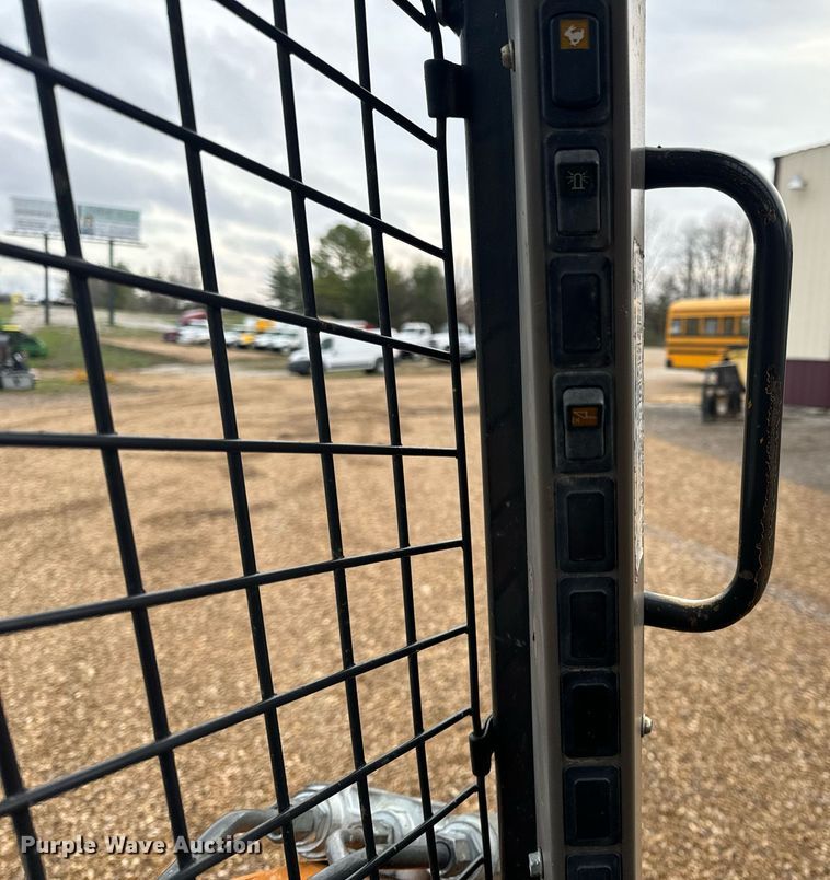 image for item EH6594 2012 Case SR220 skid steer loader