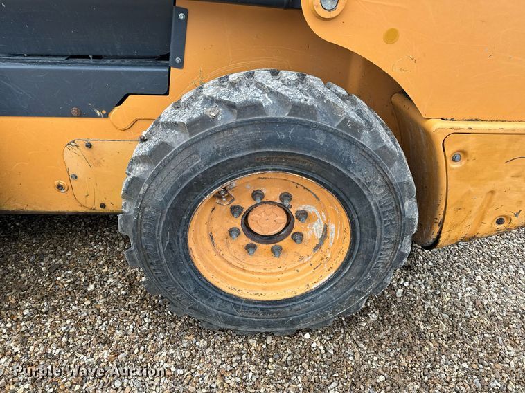 image for item EH6594 2012 Case SR220 skid steer loader