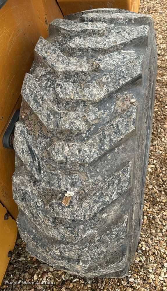 image for item EH6594 2012 Case SR220 skid steer loader