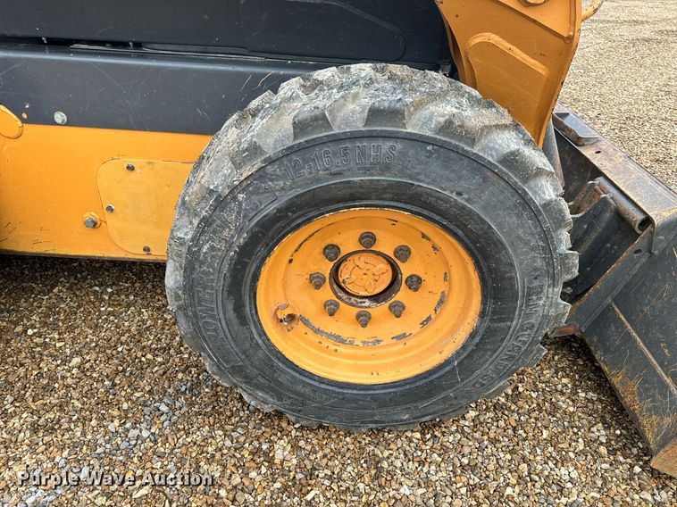 image for item EH6594 2012 Case SR220 skid steer loader