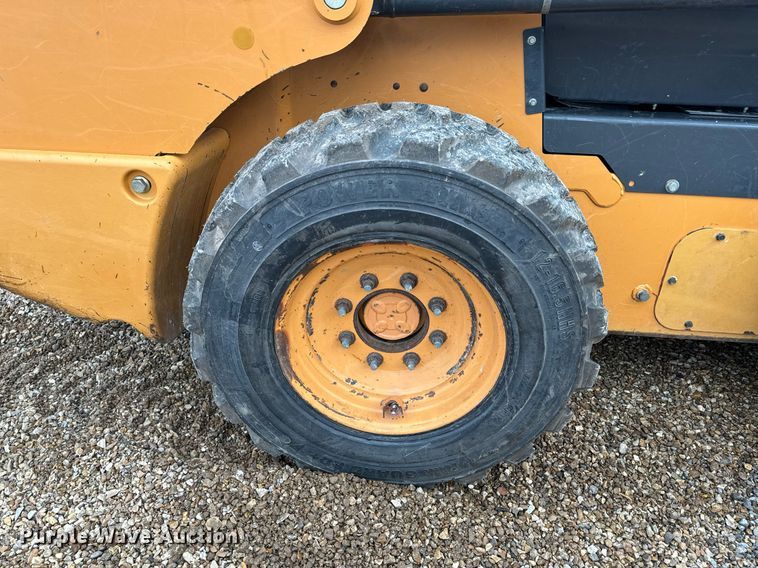 image for item EH6594 2012 Case SR220 skid steer loader