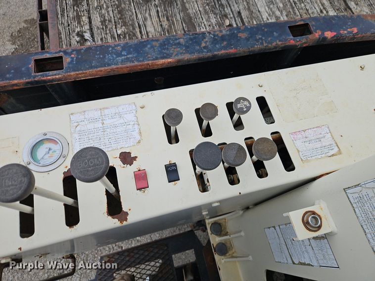 image for item EI3525 1996 Ford L8000 crane truck