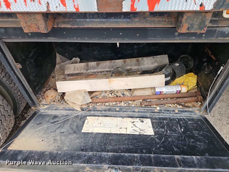 image for item EI3525 1996 Ford L8000 crane truck