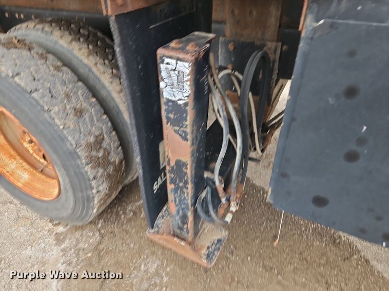 image for item EI3525 1996 Ford L8000 crane truck