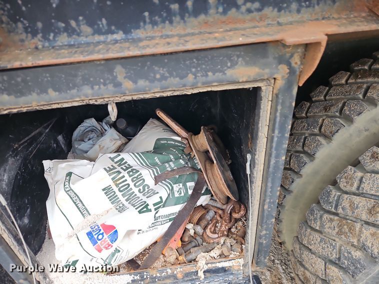 image for item EI3525 1996 Ford L8000 crane truck