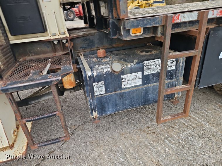 image for item EI3525 1996 Ford L8000 crane truck