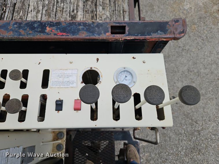 image for item EI3525 1996 Ford L8000 crane truck