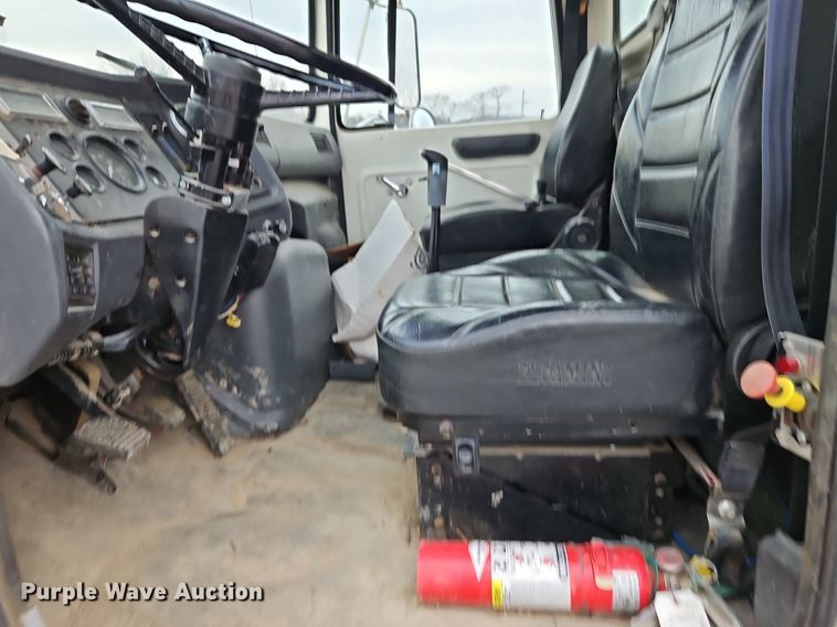 image for item EI3525 1996 Ford L8000 crane truck