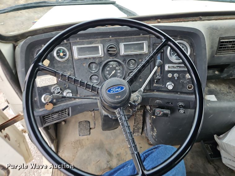 image for item EI3525 1996 Ford L8000 crane truck