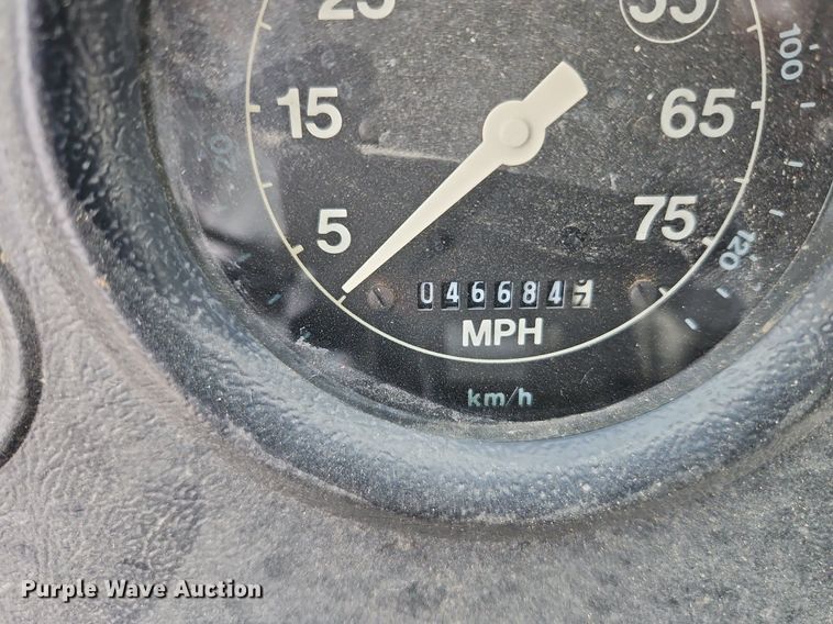 image for item EI3525 1996 Ford L8000 crane truck