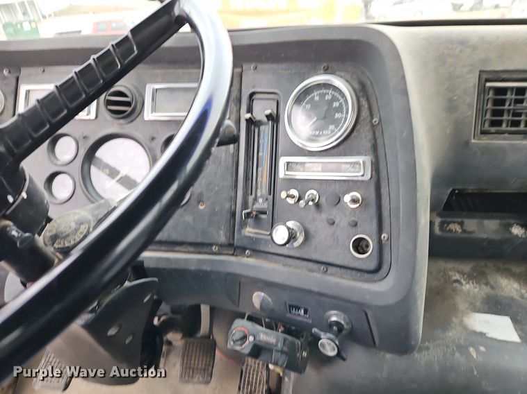 image for item EI3525 1996 Ford L8000 crane truck