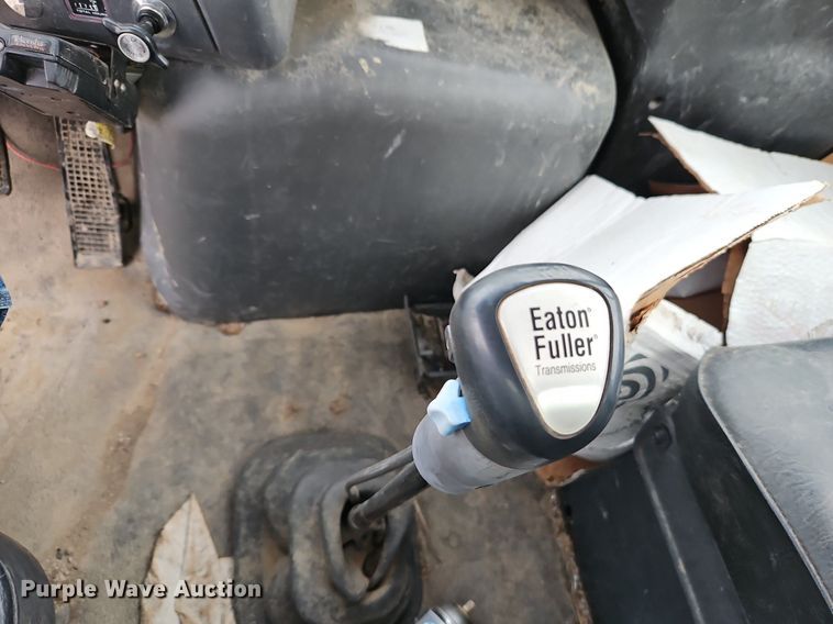 image for item EI3525 1996 Ford L8000 crane truck