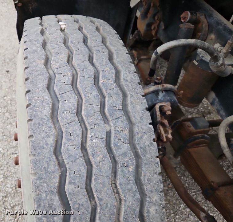 image for item EI3525 1996 Ford L8000 crane truck