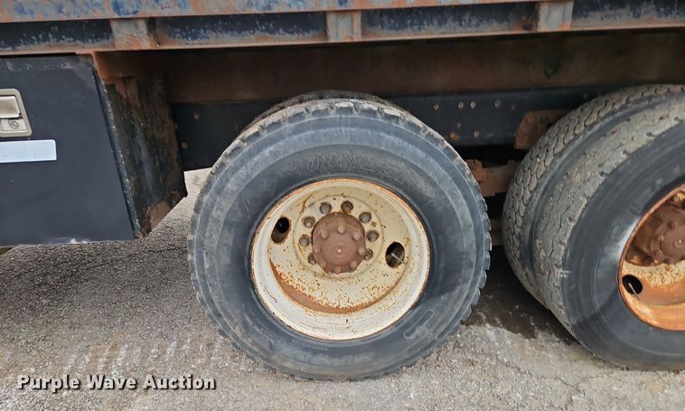 image for item EI3525 1996 Ford L8000 crane truck