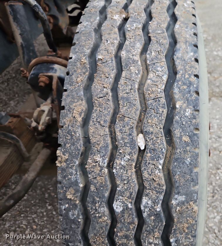 image for item EI3525 1996 Ford L8000 crane truck