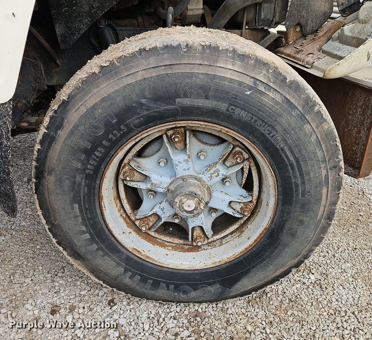 image for item EI3534 1989 Ford L9000 dump truck