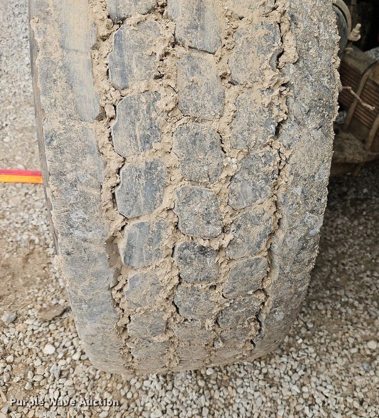 image for item EI3534 1989 Ford L9000 dump truck