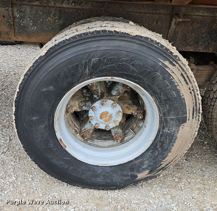 image for item EI3534 1989 Ford L9000 dump truck