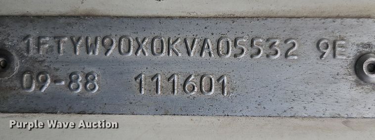 image for item EI3534 1989 Ford L9000 dump truck