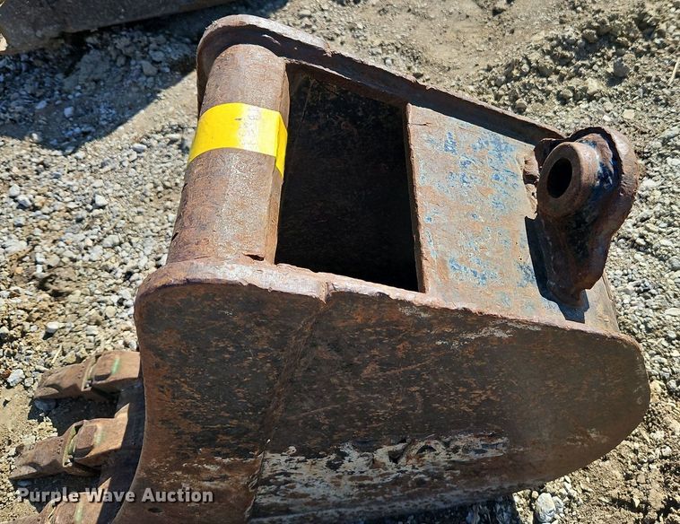 image for item EI3634 TAG excavator bucket