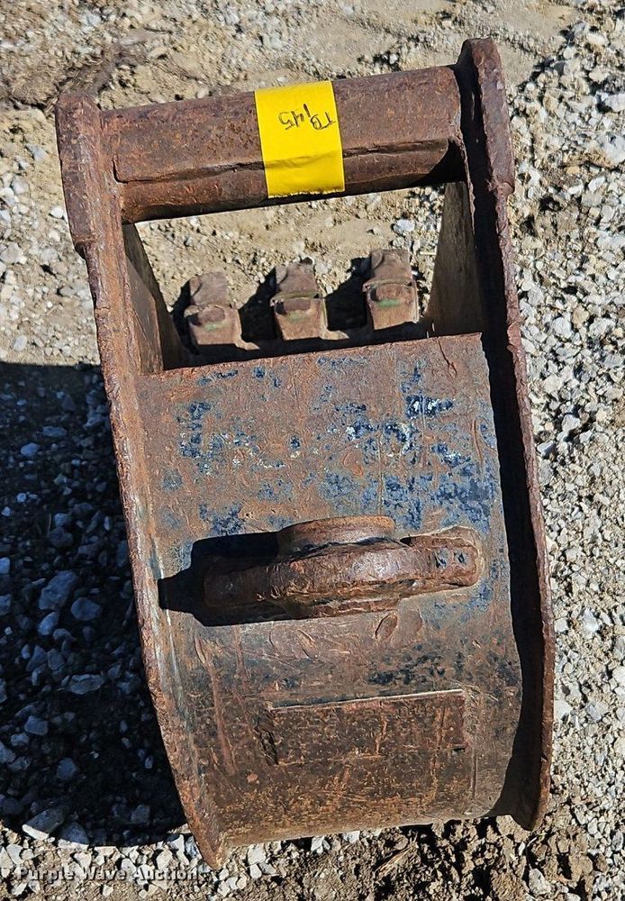 image for item EI3634 TAG excavator bucket