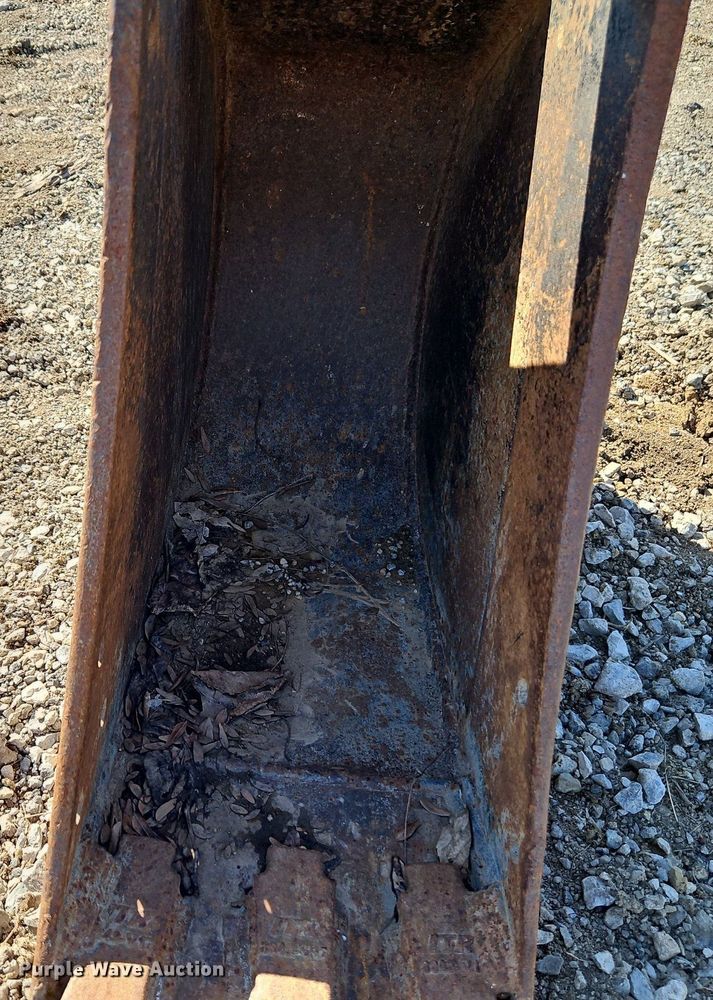 image for item EI3634 TAG excavator bucket