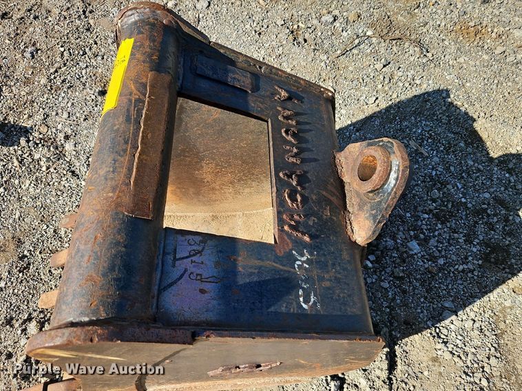 image for item EI3635 TAG excavator bucket