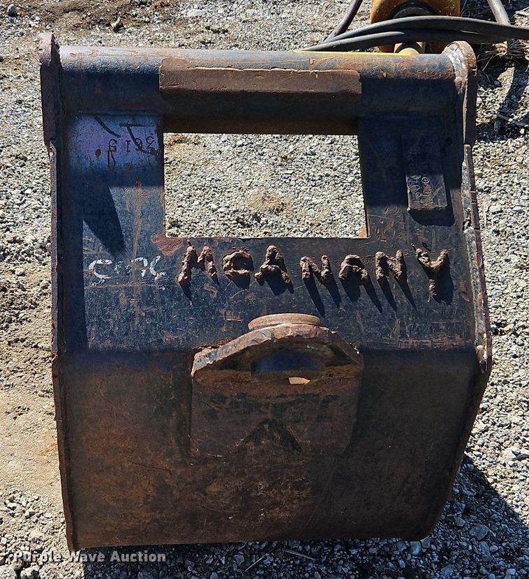 image for item EI3635 TAG excavator bucket
