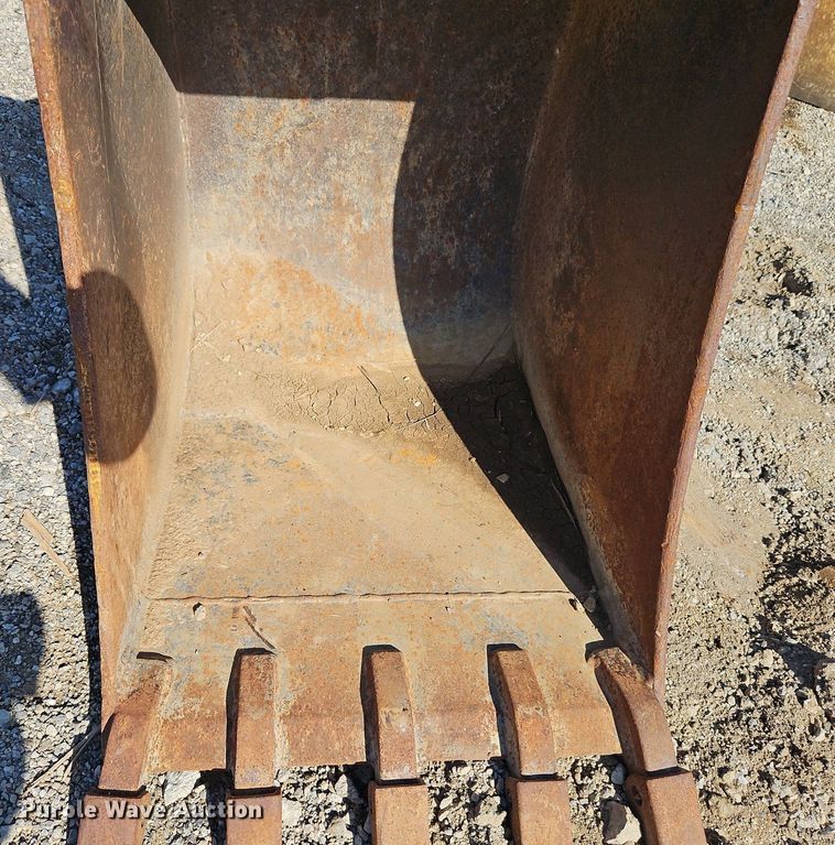 image for item EI3635 TAG excavator bucket