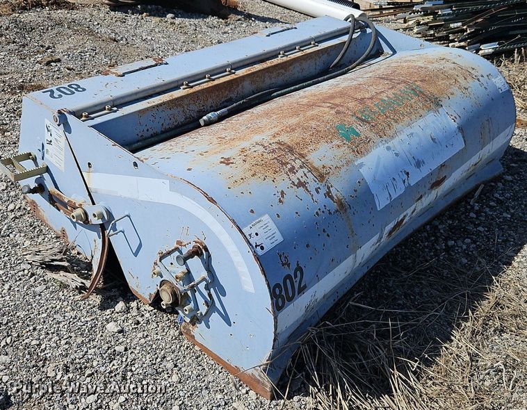 image for item EI3637 Arrow skid steer sweeper