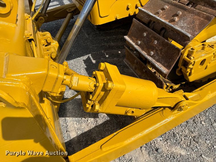 image for item EJ0316 Caterpillar  D6D dozer