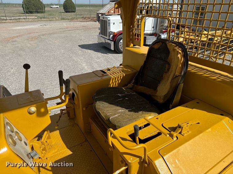 image for item EJ0316 Caterpillar  D6D dozer