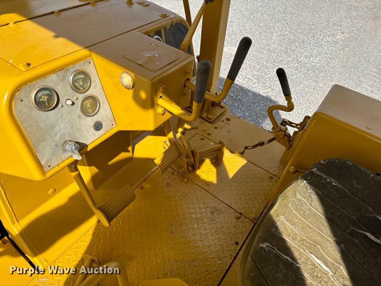 image for item EJ0316 Caterpillar  D6D dozer