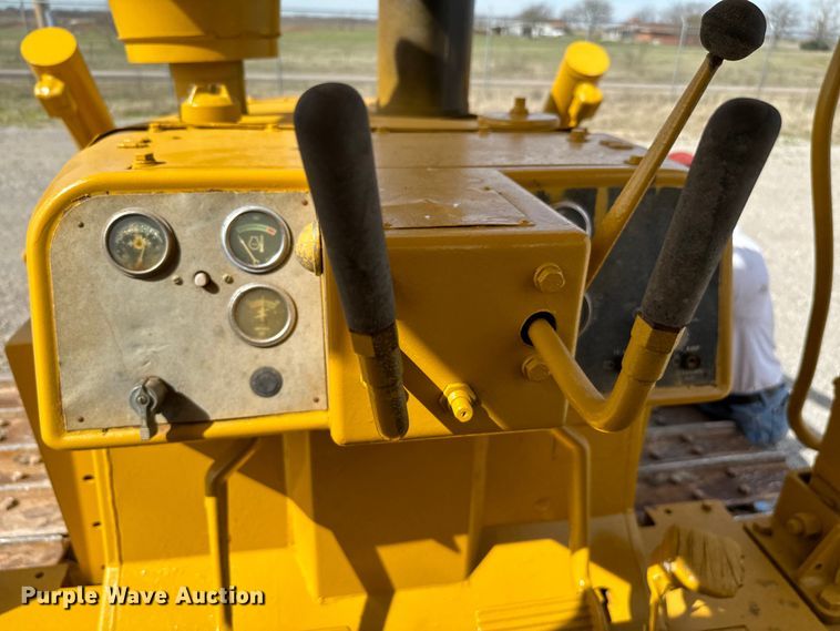 image for item EJ0316 Caterpillar  D6D dozer