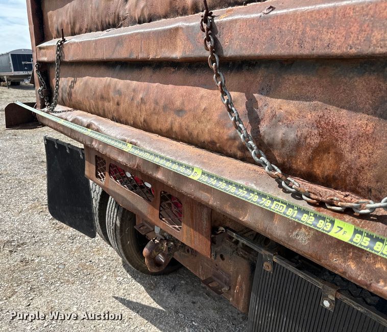 image for item EJ0318 1976 International  Transtar 4300 dump truck