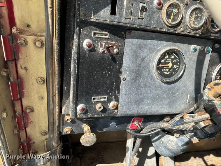 image for item EJ0318 1976 International  Transtar 4300 dump truck