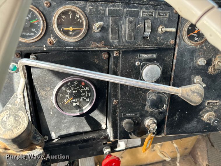 image for item EJ0318 1976 International  Transtar 4300 dump truck