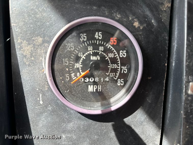 image for item EJ0318 1976 International  Transtar 4300 dump truck