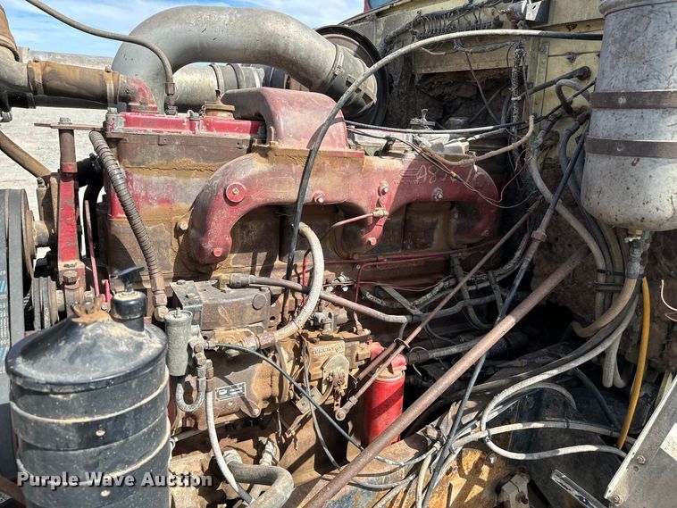 image for item EJ0318 1976 International  Transtar 4300 dump truck