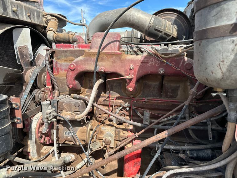 image for item EJ0318 1976 International  Transtar 4300 dump truck