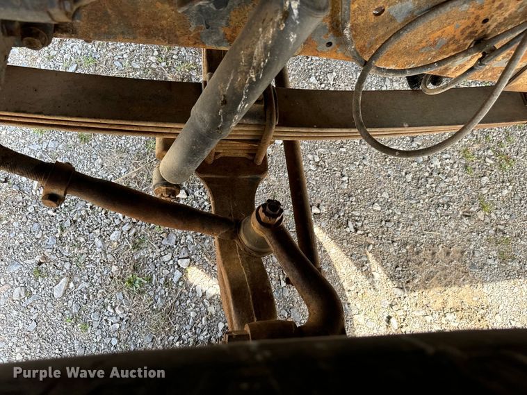 image for item EJ0318 1976 International  Transtar 4300 dump truck