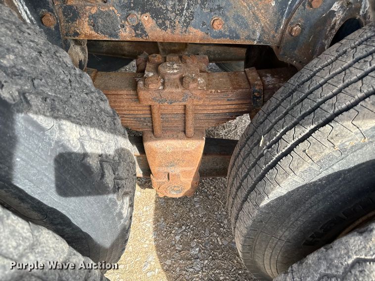 image for item EJ0318 1976 International  Transtar 4300 dump truck