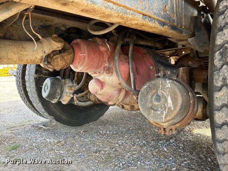 image for item EJ0318 1976 International  Transtar 4300 dump truck