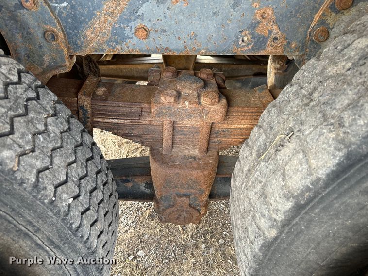 image for item EJ0318 1976 International  Transtar 4300 dump truck